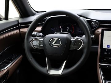 Lexus LBX